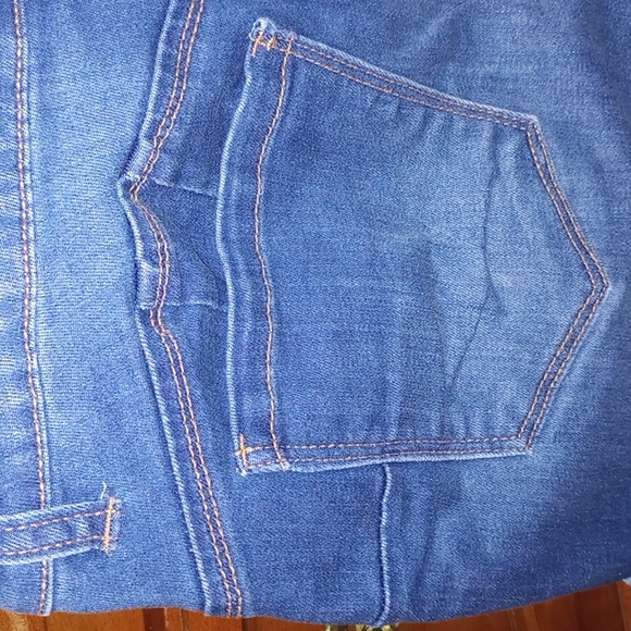 Shell Back Shorts - Picture 5 of 11